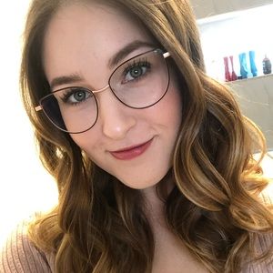 Meet your Posher, Vanessa